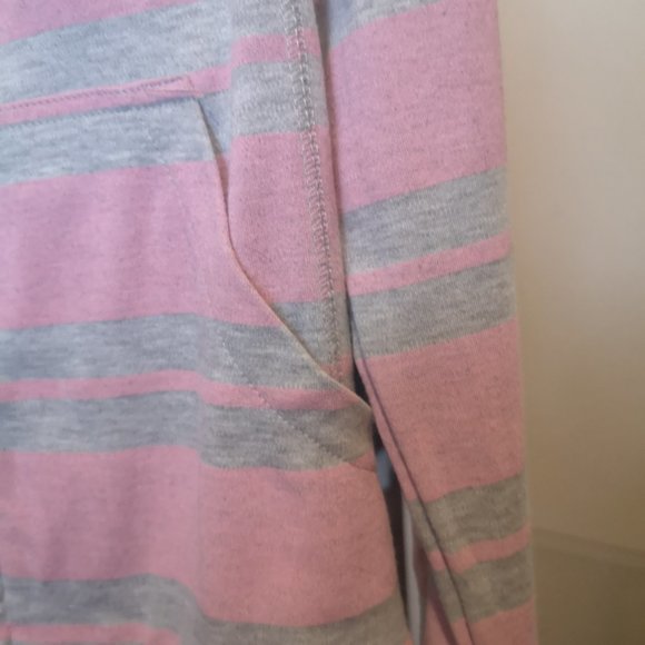 3/$20 Colours of the World pink and grey hoodie - Picture 6 of 8